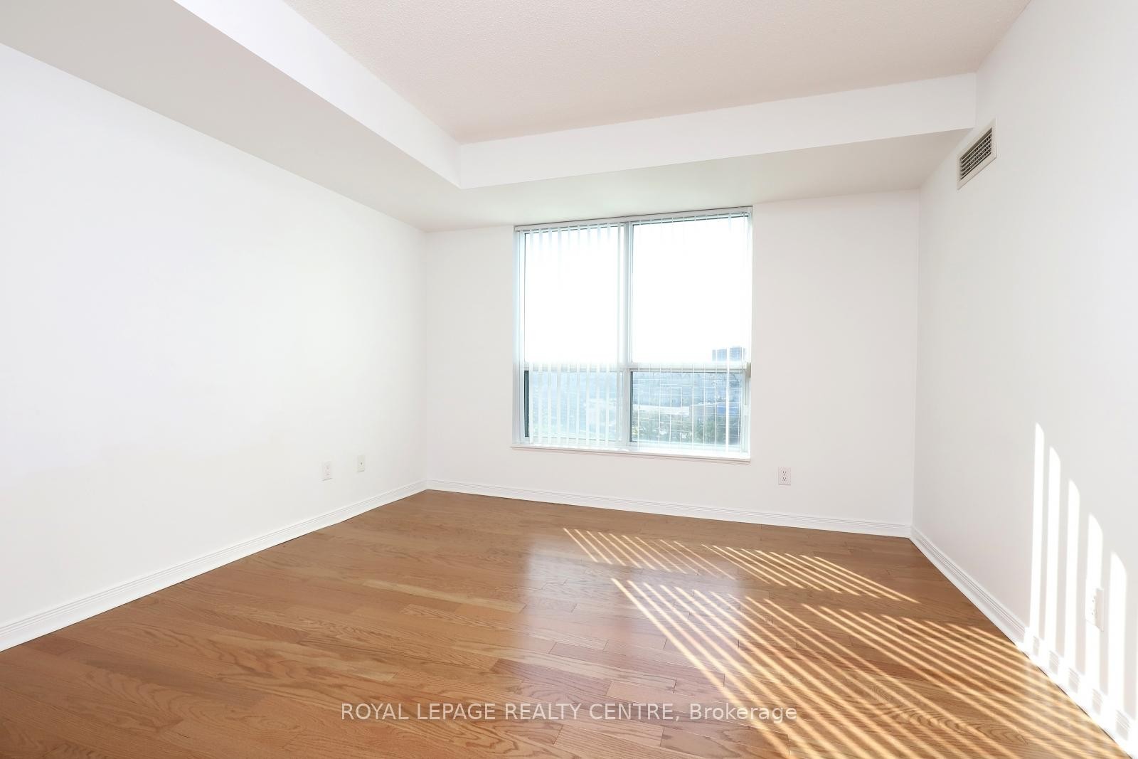 603-4850 Glen Erin Drive, Mississauga, ON - Indoor Photo Showing Other Room