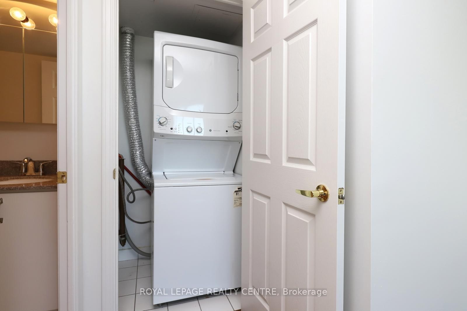 603-4850 Glen Erin Drive, Mississauga, ON - Indoor Photo Showing Laundry Room