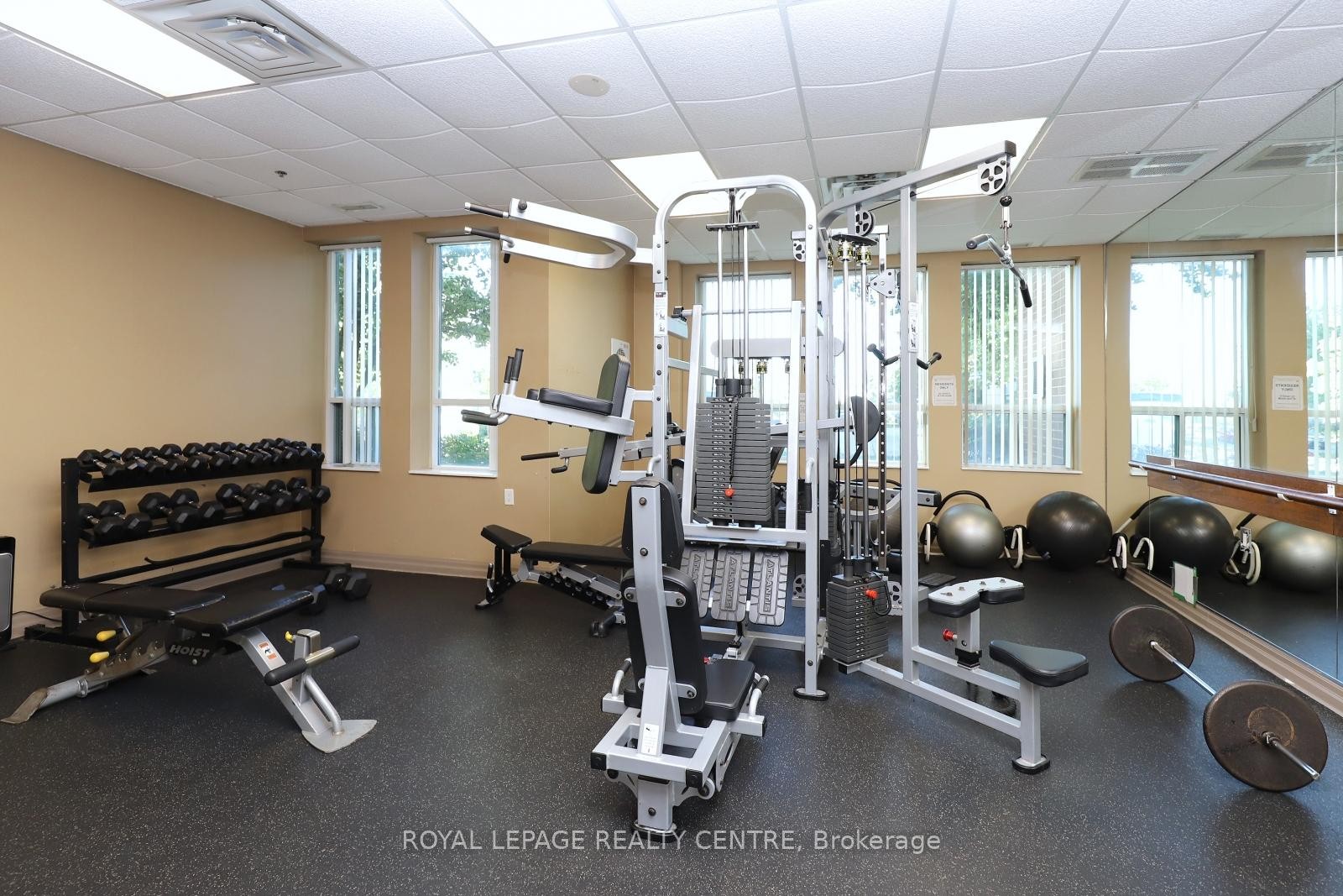 603-4850 Glen Erin Drive, Mississauga, ON - Indoor Photo Showing Gym Room