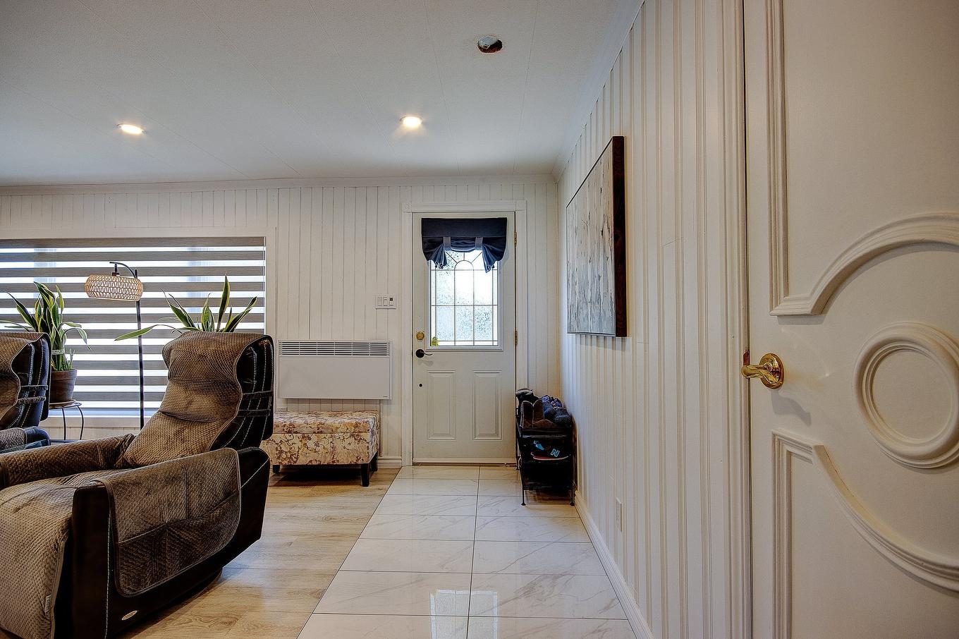 Hall - 6-3950 Boul. Sir-Wilfrid-Laurier, Longueuil (Saint-Hubert), QC - Indoor Photo Showing Other Room