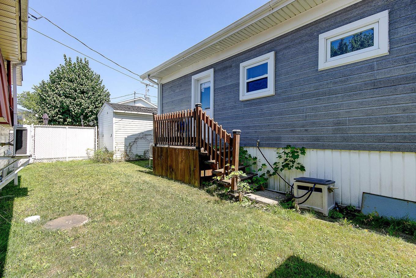 Backyard - 6-3950 Boul. Sir-Wilfrid-Laurier, Longueuil (Saint-Hubert), QC - Outdoor With Exterior