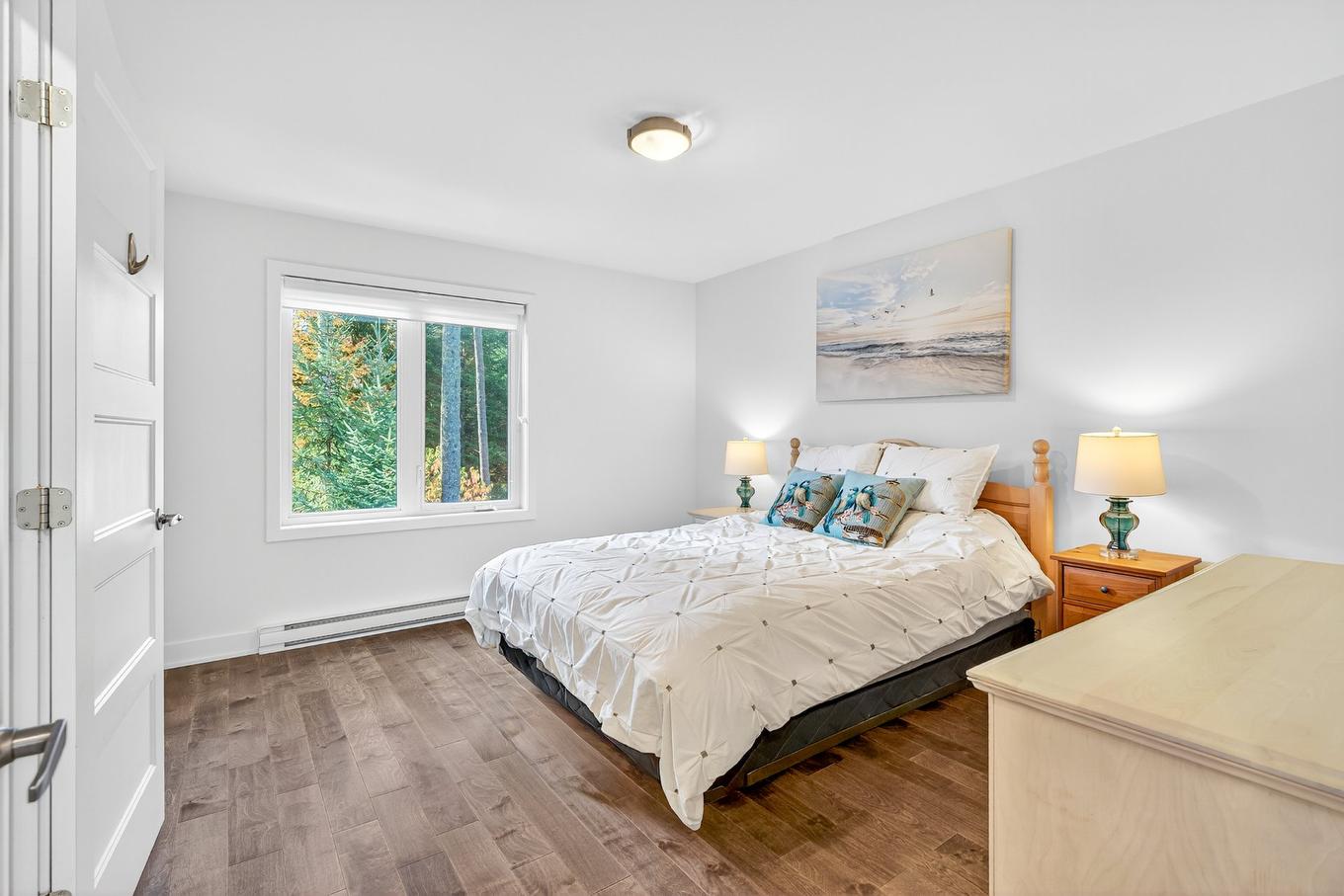 Primary bedroom - 580 Rue Charlie-Forbell, Mont-Tremblant, QC - Indoor Photo Showing Bedroom