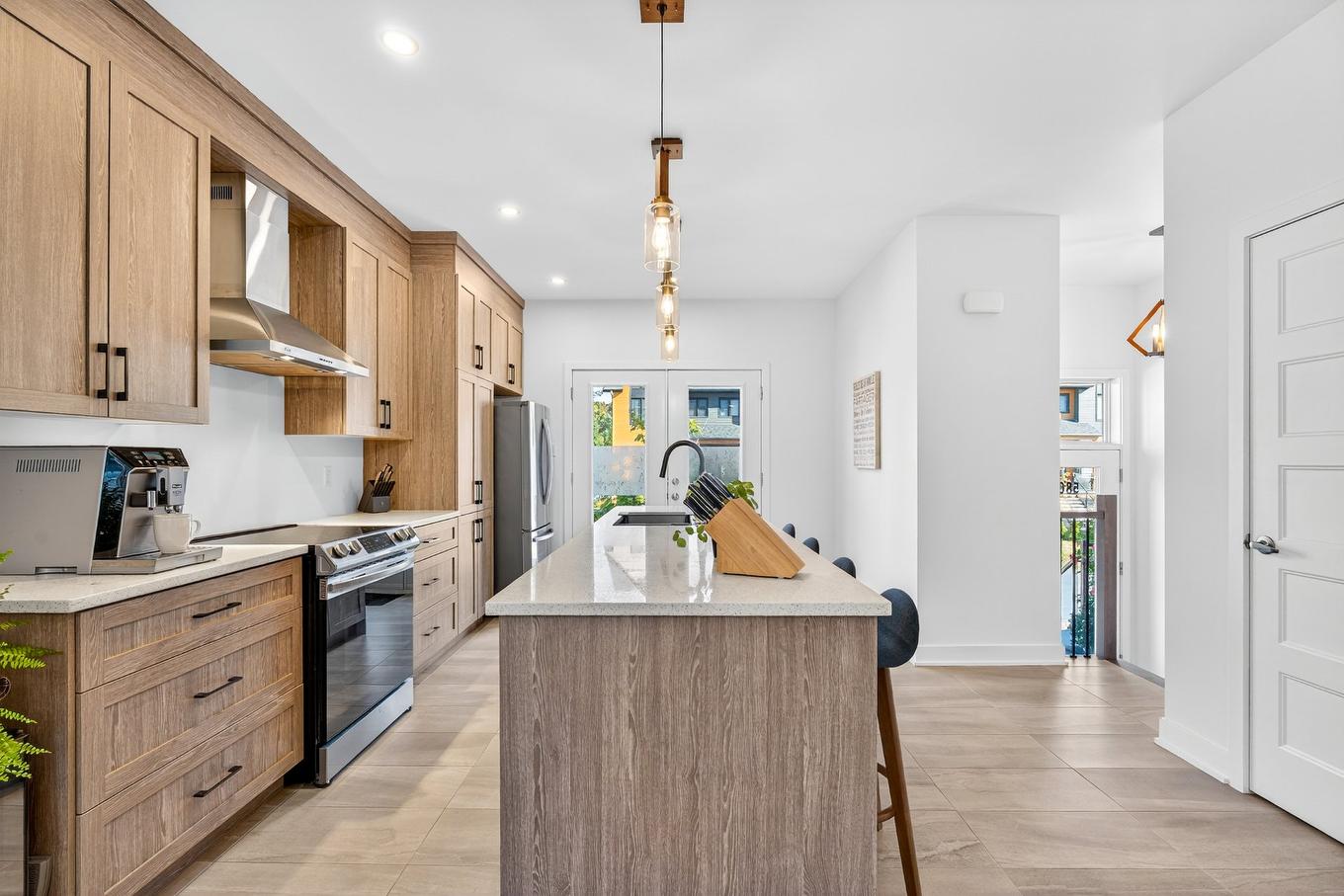Kitchen - 580 Rue Charlie-Forbell, Mont-Tremblant, QC - Indoor Photo Showing Kitchen With Upgraded Kitchen