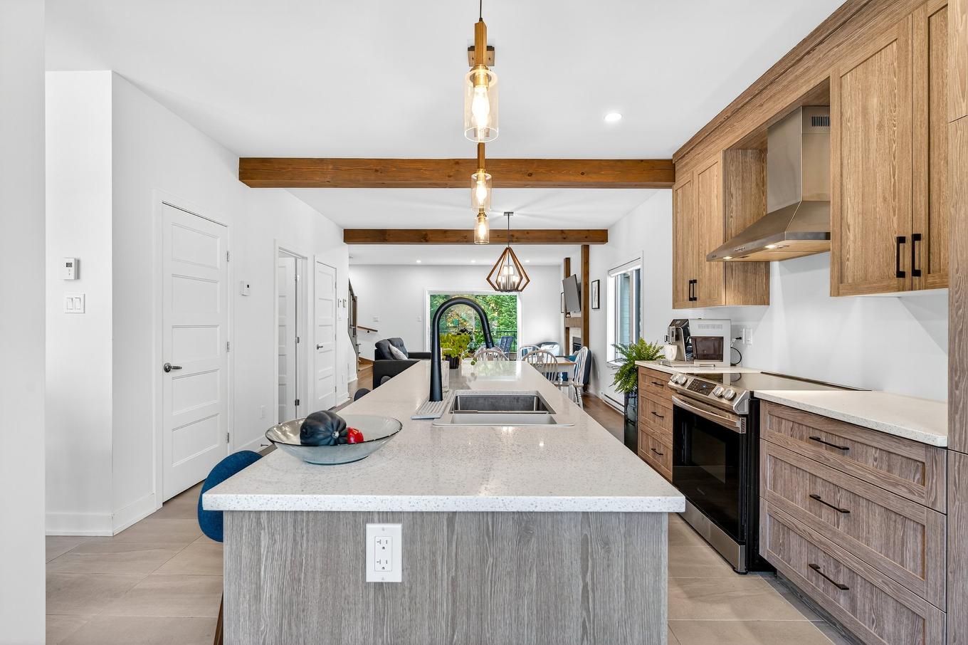 Kitchen - 580 Rue Charlie-Forbell, Mont-Tremblant, QC - Indoor Photo Showing Kitchen