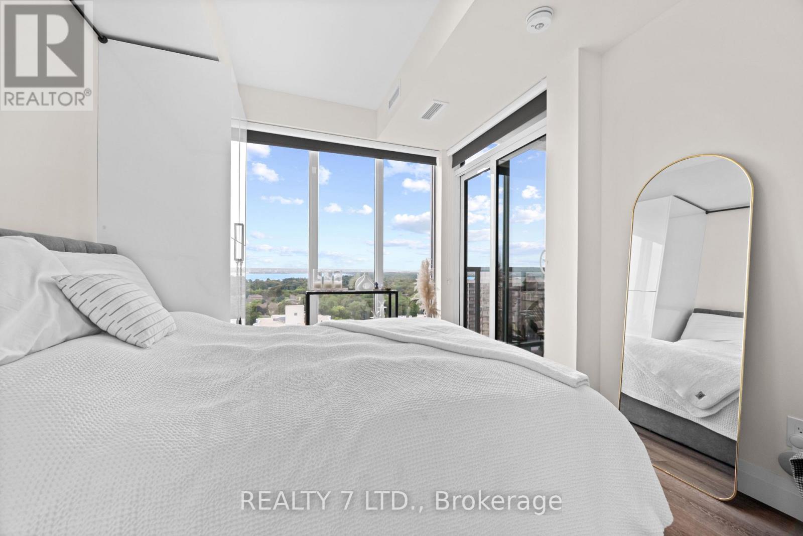 1701 - 500 Brock Avenue N, Burlington (Brant), ON - Indoor Photo Showing Bedroom