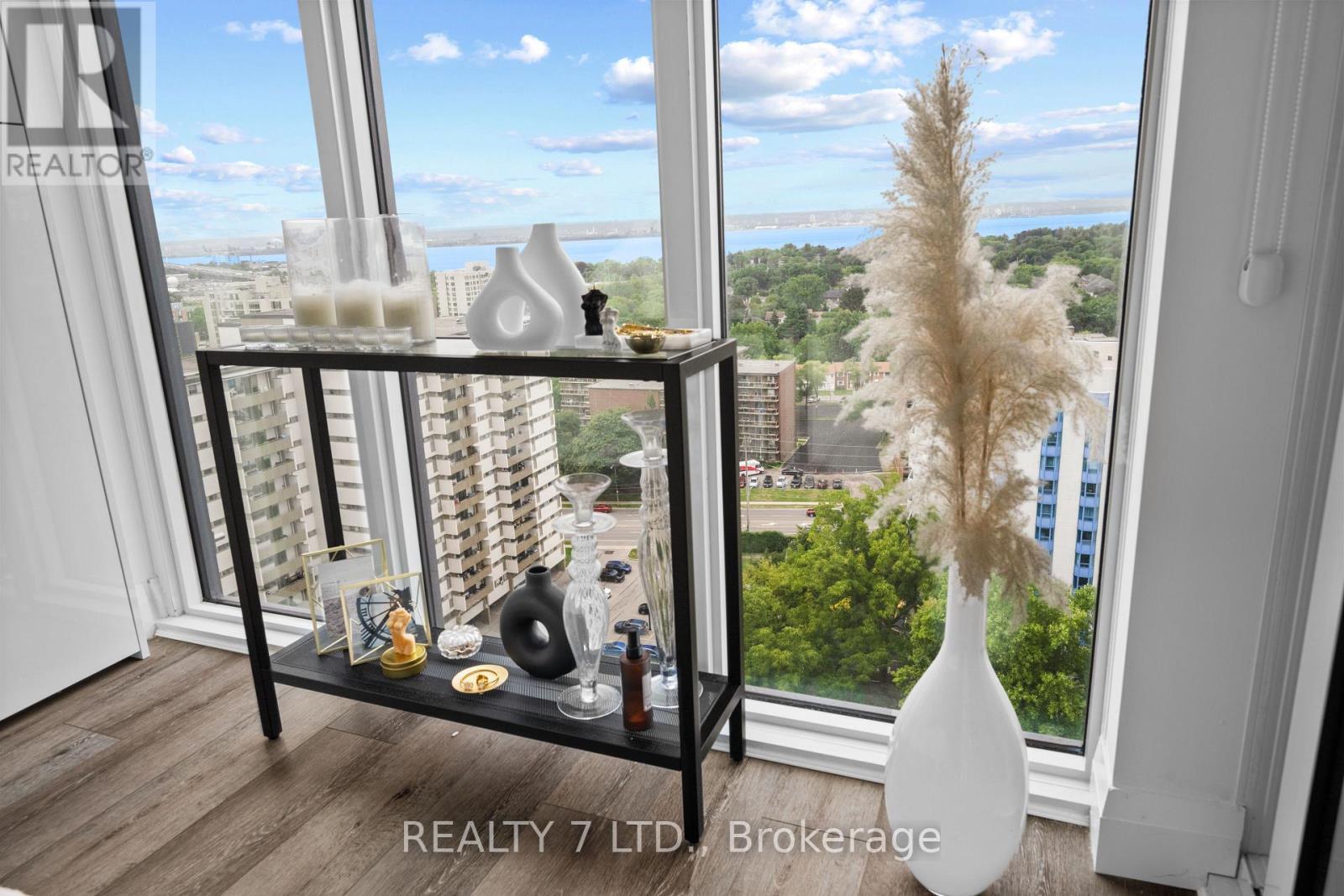 1701 - 500 Brock Avenue N, Burlington (Brant), ON - Indoor Photo Showing Other Room