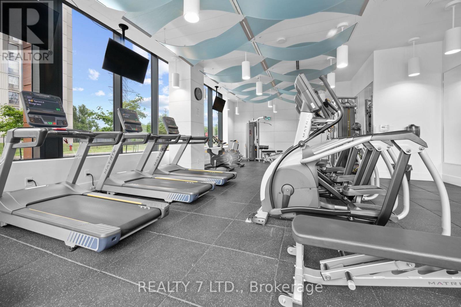 1701 - 500 Brock Avenue N, Burlington (Brant), ON - Indoor Photo Showing Gym Room