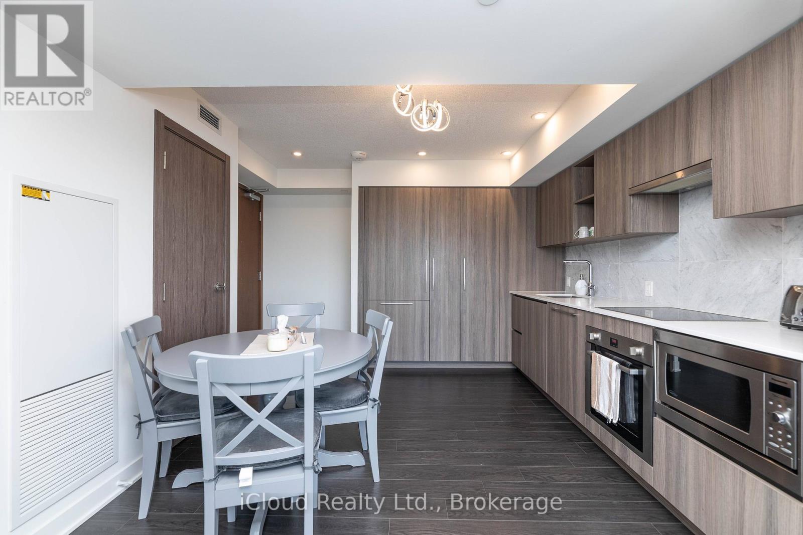 2311 - 19 Bathurst Street, Toronto, ON - Indoor