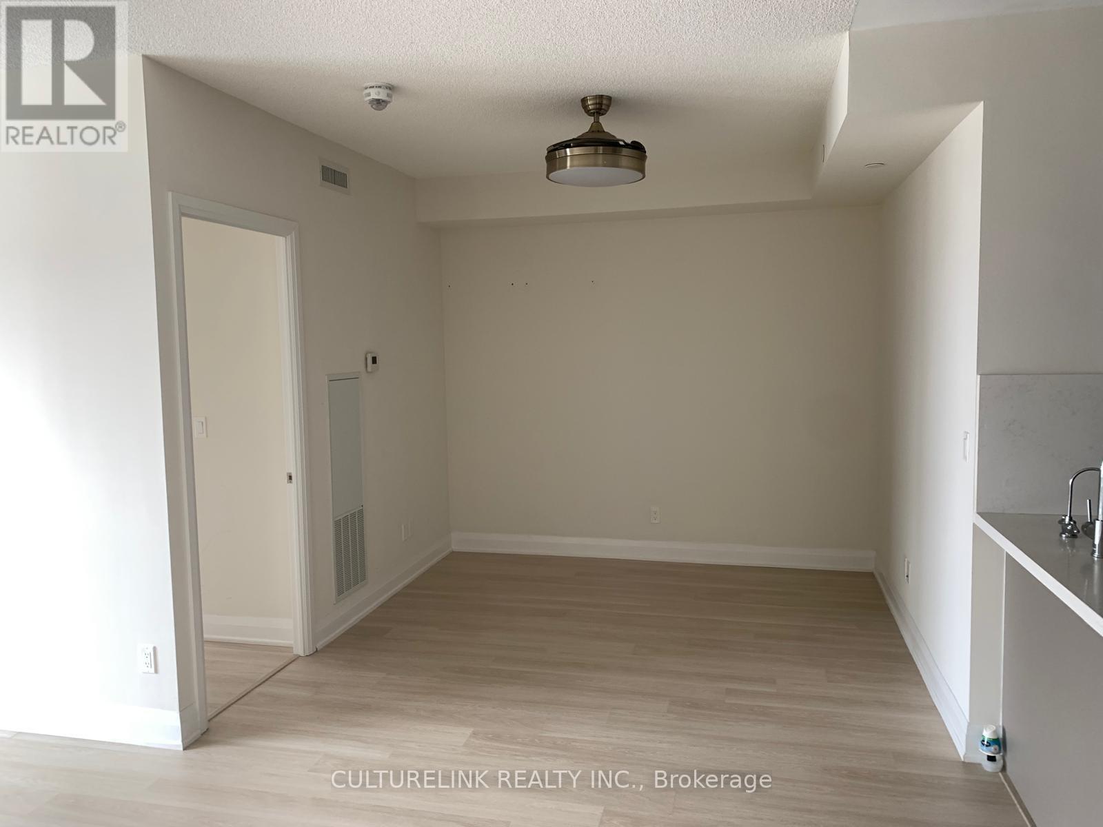 1505 - 398 Highway 7 E, Richmond Hill, ON - Indoor Photo Showing Other Room