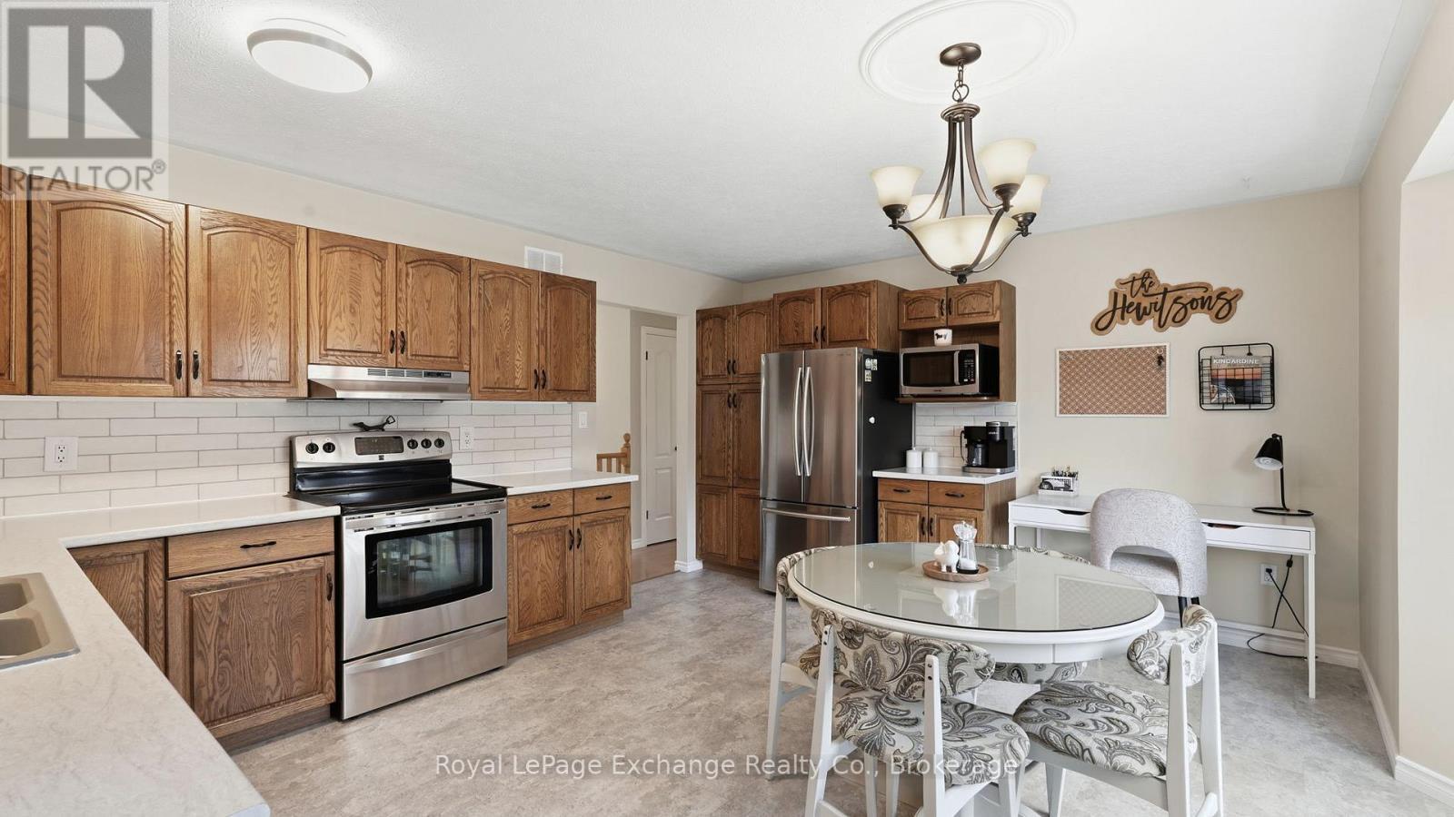 2295 12Th Concession, Huron-Kinloss, ON - Indoor Photo Showing Kitchen