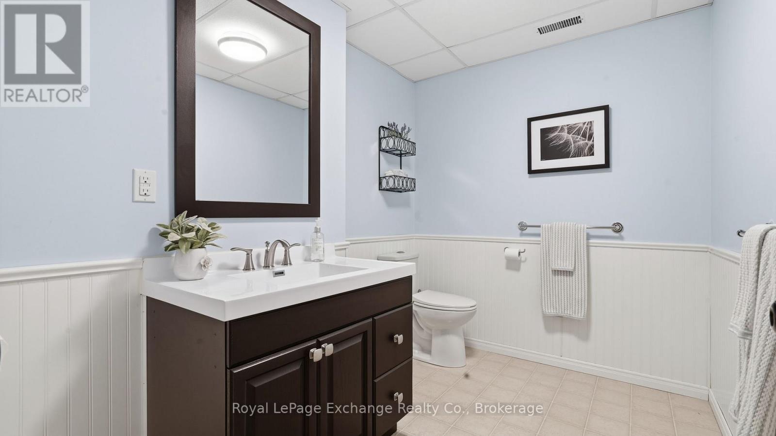 2295 12Th Concession, Huron-Kinloss, ON - Indoor Photo Showing Bathroom