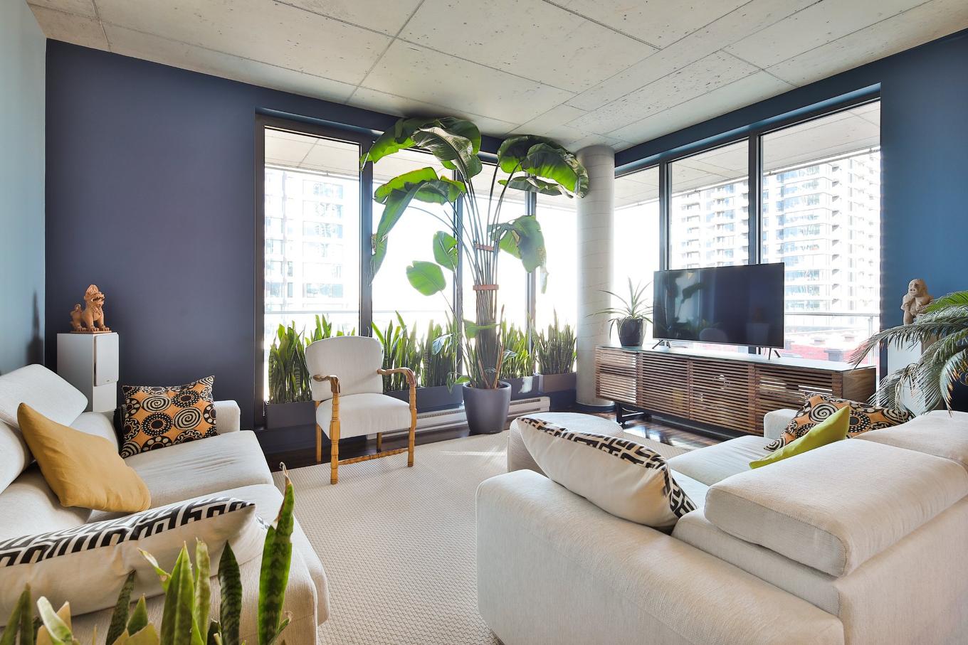 Living room - 431-111 Ch. De La Pointe-Nord, Montréal (Verdun/Île-Des-Soeurs), QC - Indoor Photo Showing Living Room