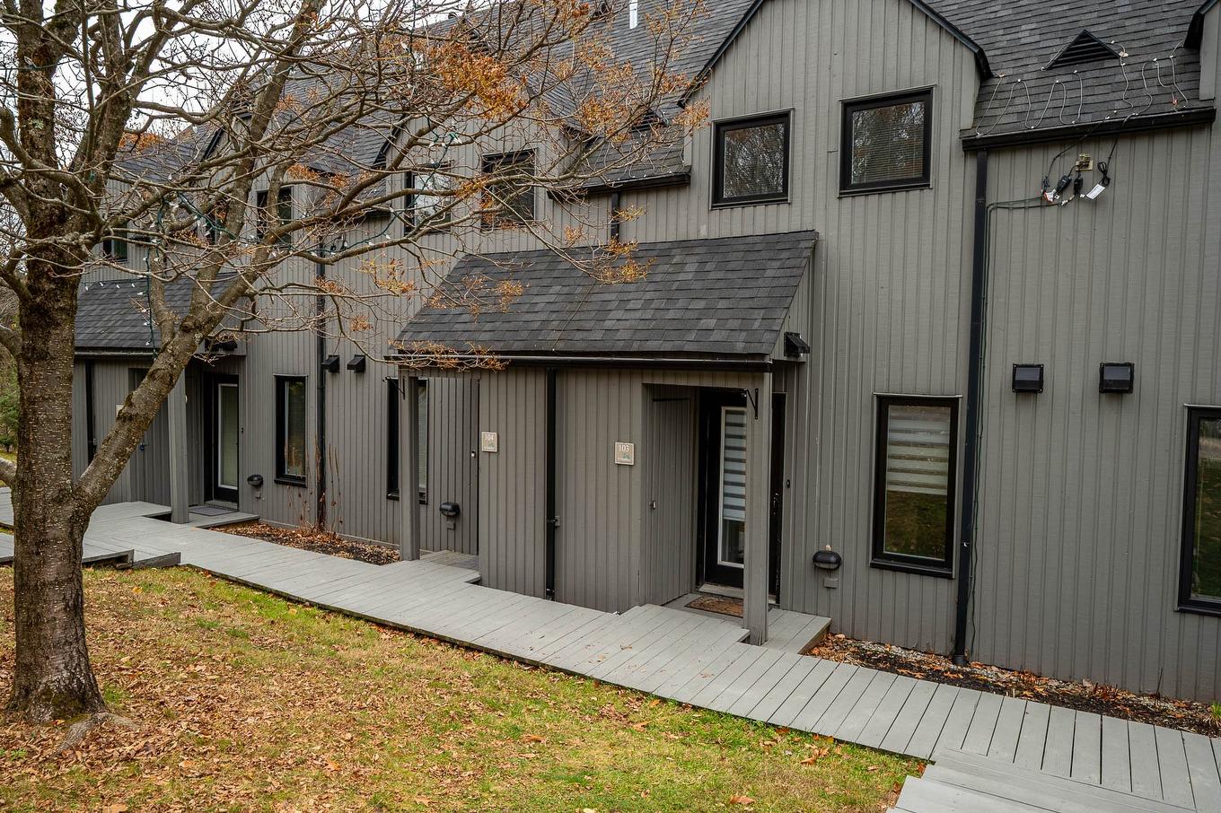 Frontage - 103-280 Ch. Des Grappes, Piedmont, QC - Outdoor