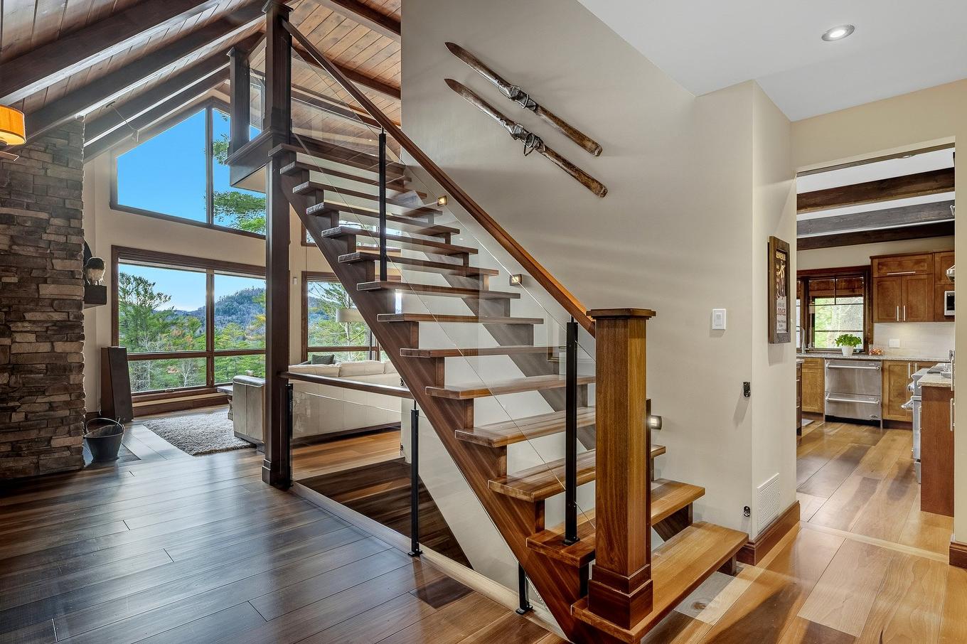 Staircase - 1835 Rue De La Forêt, Sainte-Adèle, QC - Indoor Photo Showing Other Room