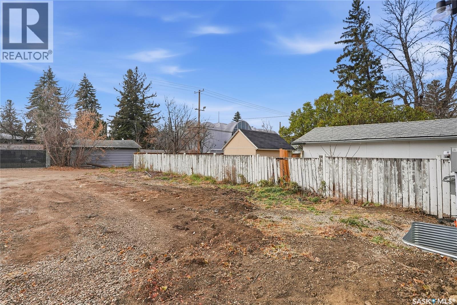 1218 11Th Street E, Saskatoon, SK - Outdoor