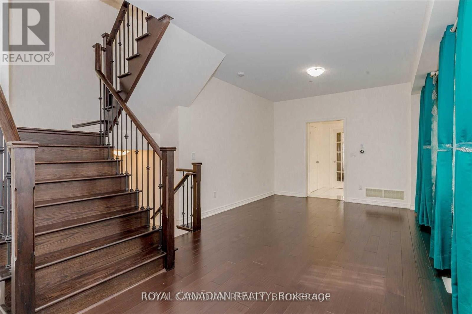 3919 Tufgar Crescent, Burlington, ON - Indoor Photo Showing Other Room