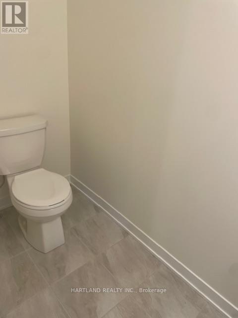 1407 - 1695 Dersan Street, Pickering, ON - Indoor Photo Showing Bathroom