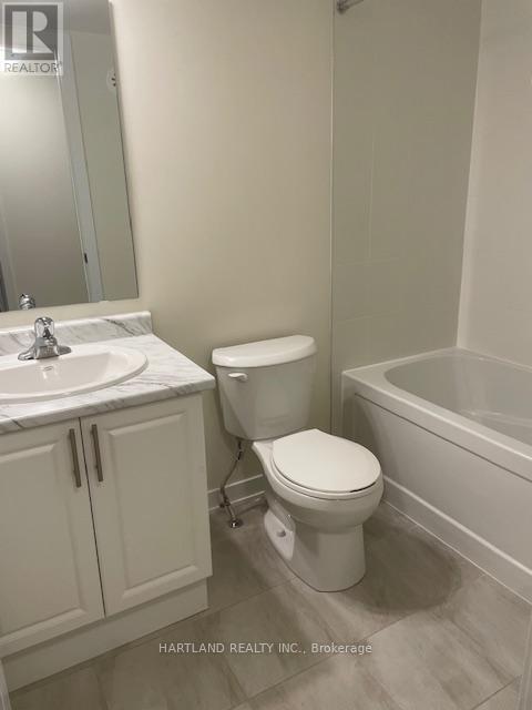204 - 1695 Dersan Street, Pickering, ON - Indoor Photo Showing Bathroom