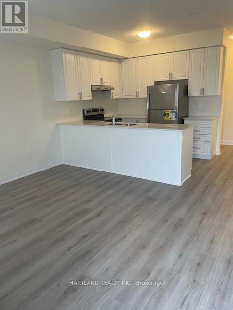 204 - 1695 Dersan Street, Pickering, ON - Indoor Photo Showing Kitchen