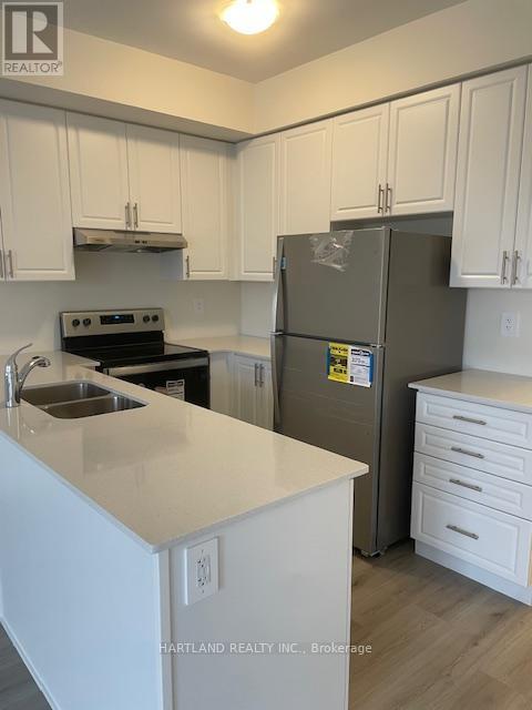 204 - 1695 Dersan Street, Pickering, ON - Indoor Photo Showing Kitchen With Double Sink