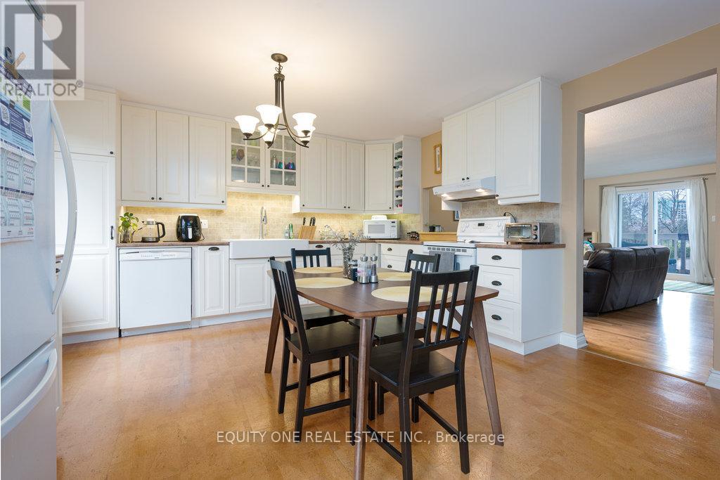 2557 Flannery Drive, Ottawa, ON - Indoor