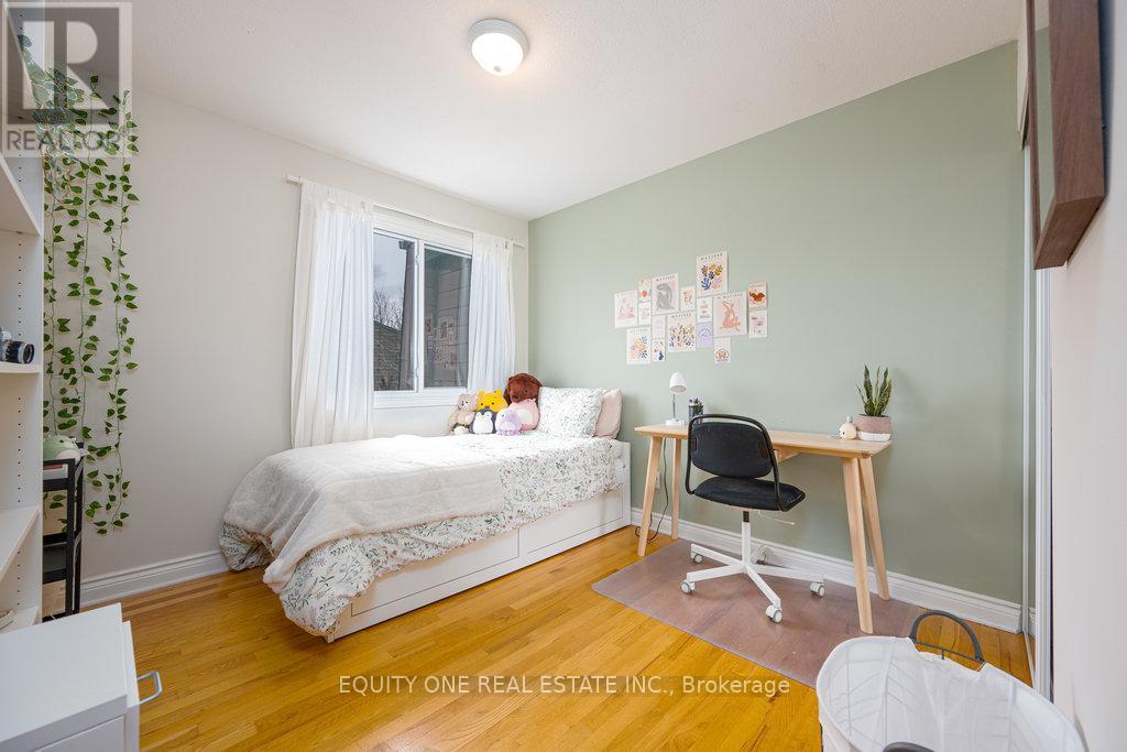 2557 Flannery Drive, Ottawa, ON - Indoor Photo Showing Bedroom