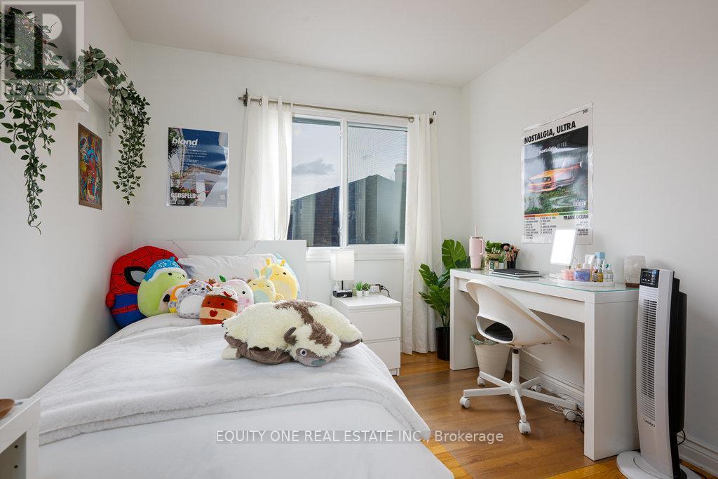 2557 Flannery Drive, Ottawa, ON - Indoor Photo Showing Bedroom