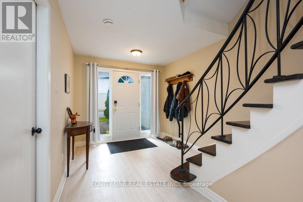 2557 Flannery Drive, Ottawa, ON - Indoor Photo Showing Other Room