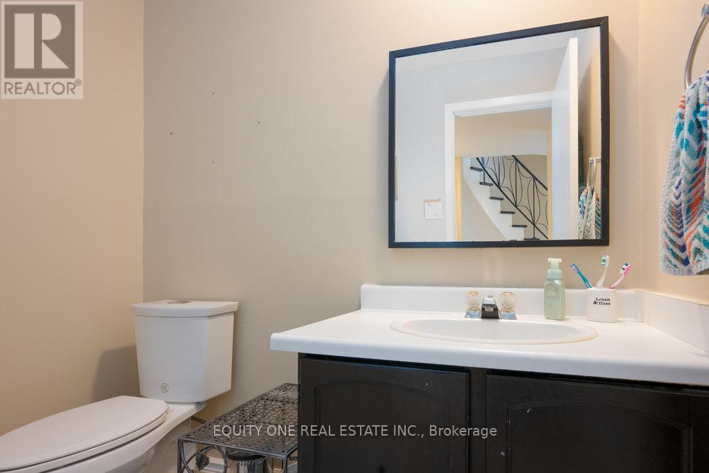 2557 Flannery Drive, Ottawa, ON - Indoor Photo Showing Bathroom