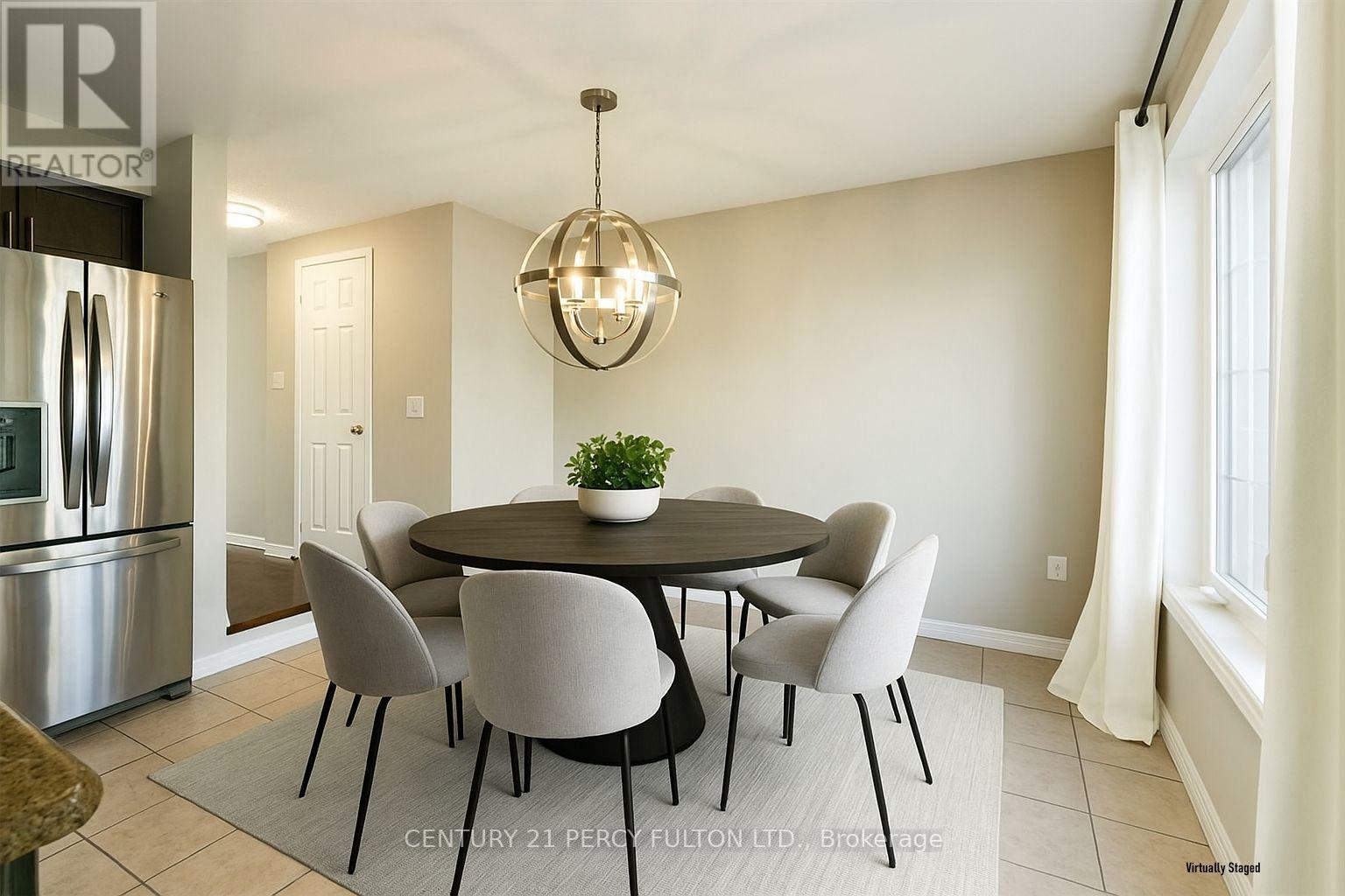 204 Magurn Gate, Milton, ON - Indoor Photo Showing Dining Room