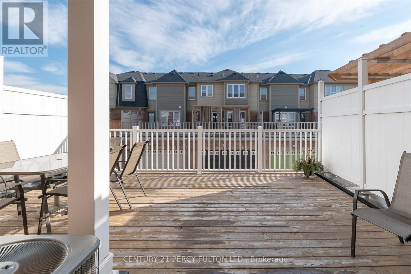 204 Magurn Gate, Milton, ON - Outdoor