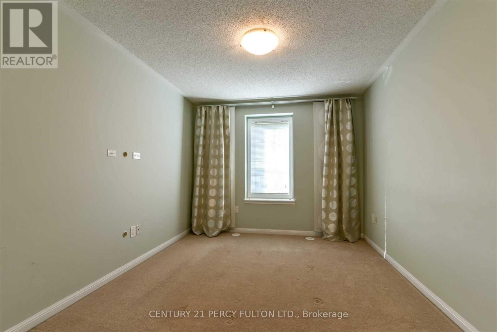 204 Magurn Gate, Milton, ON - Indoor Photo Showing Other Room