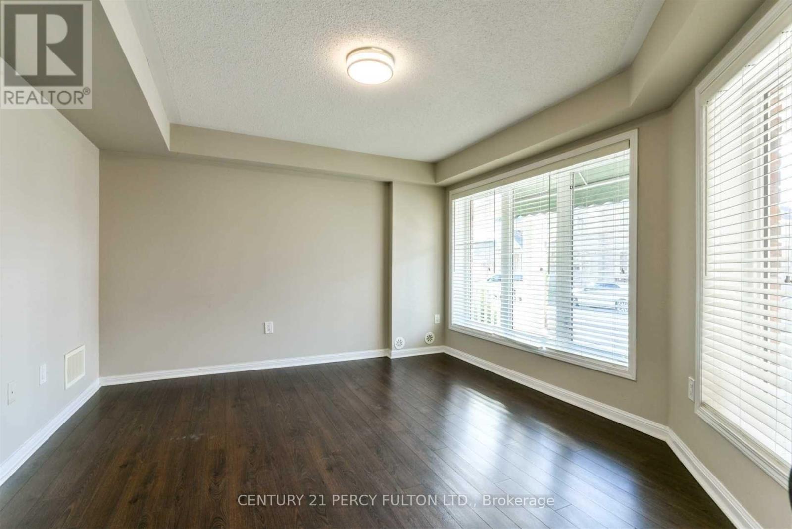 204 Magurn Gate, Milton, ON - Indoor Photo Showing Other Room