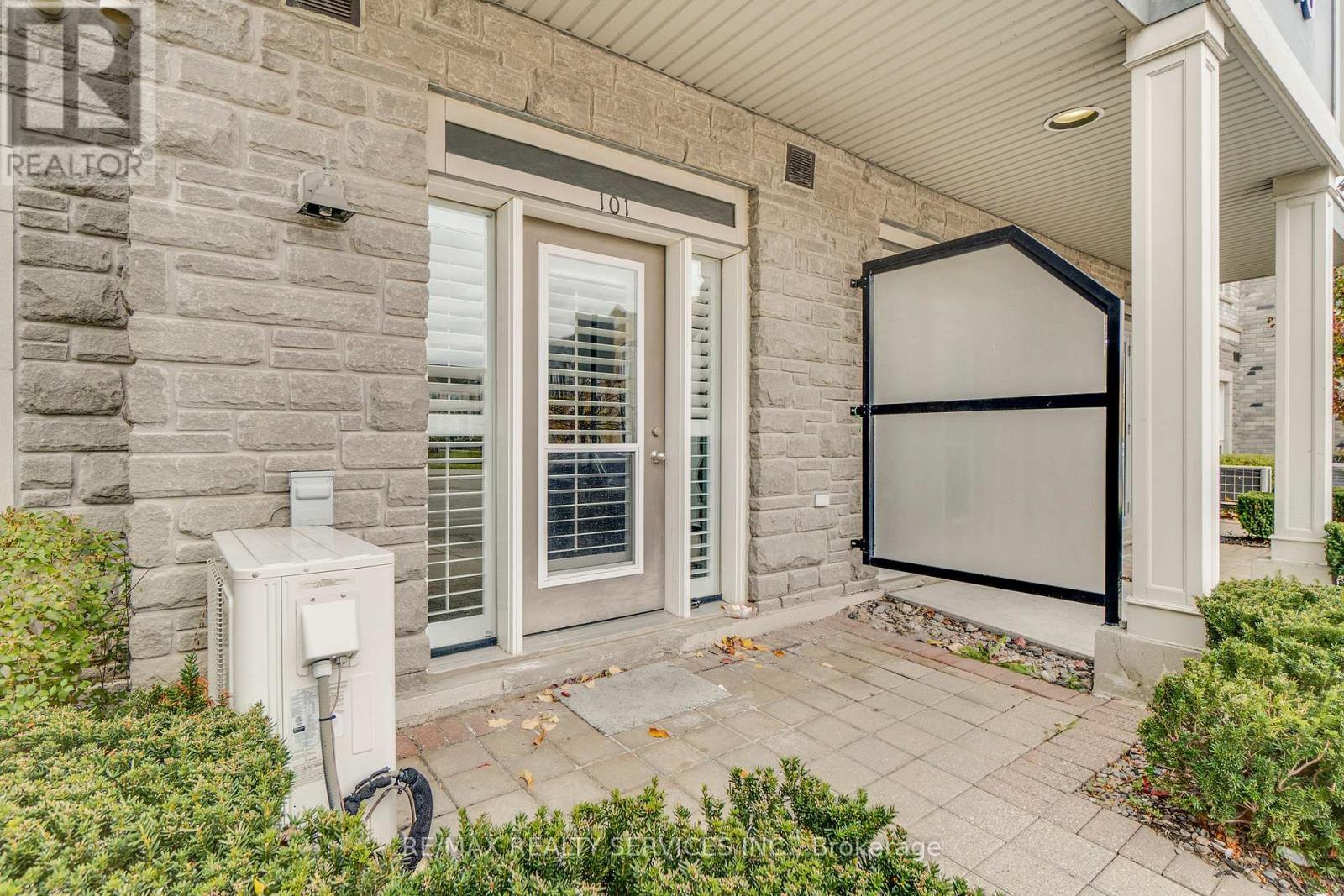 101 - 5150 Winston Churchill Boulevard, Mississauga, ON - Outdoor With Exterior