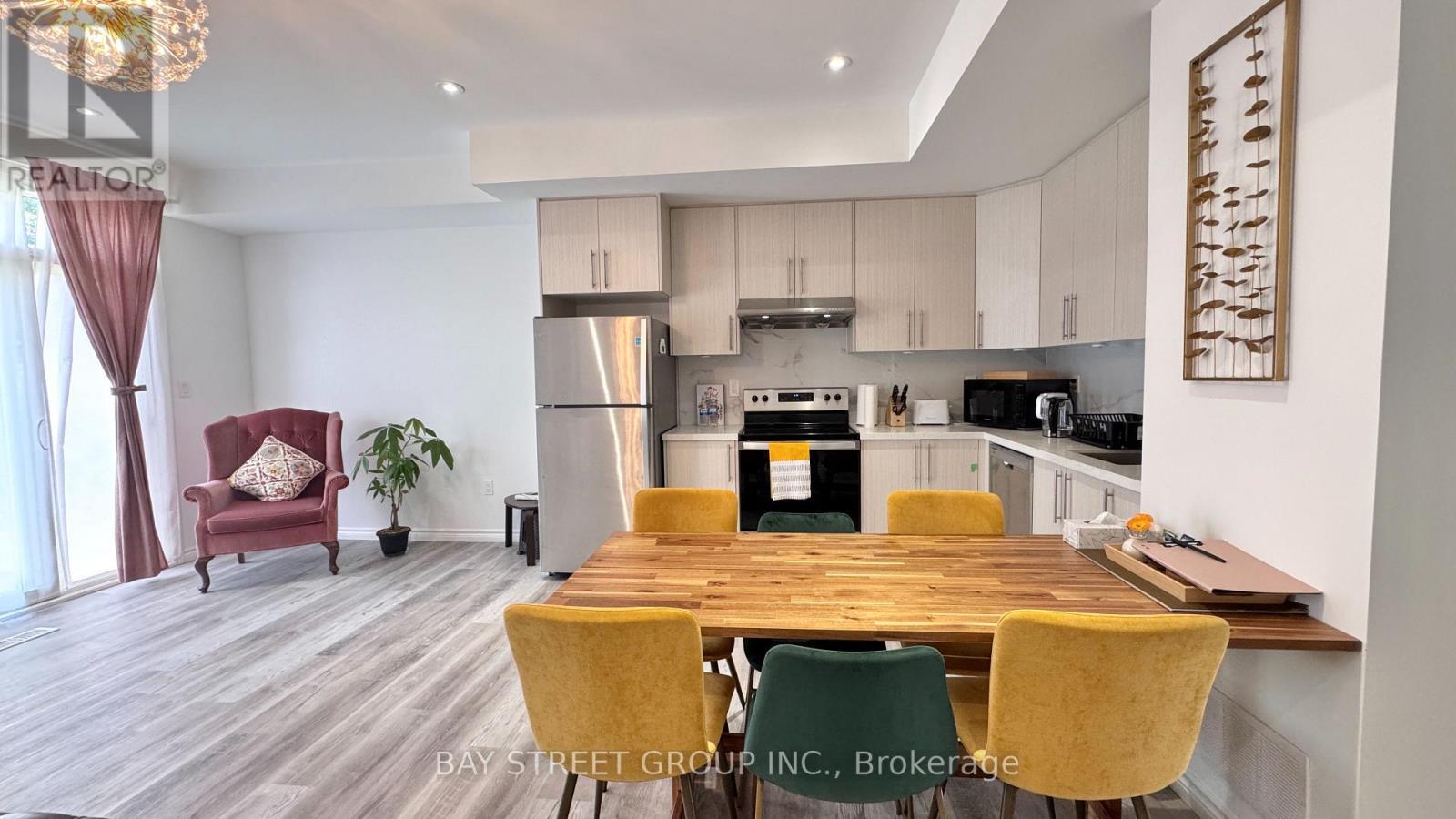 5921 Bentley Common, Niagara Falls, ON - Indoor