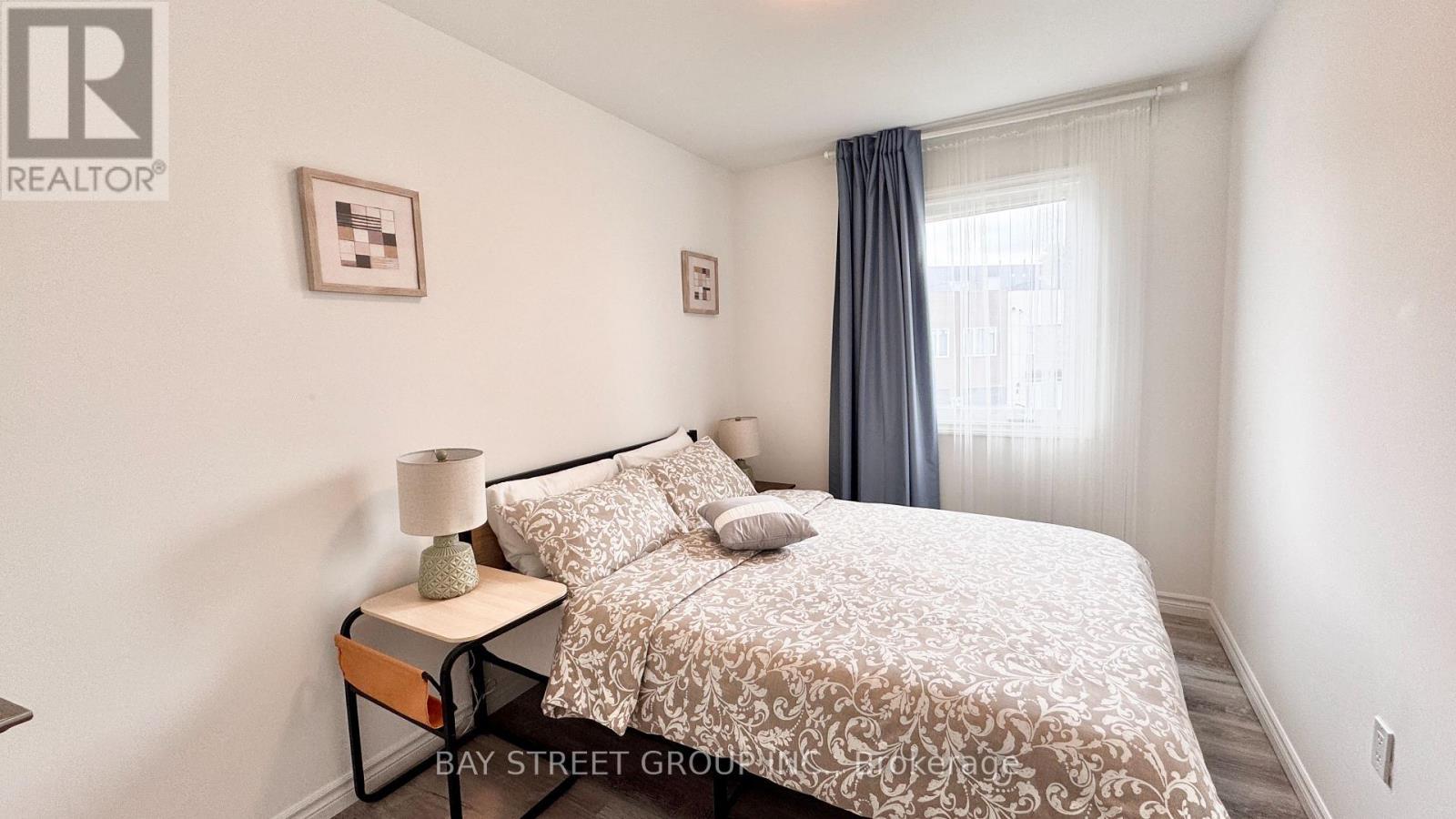 5921 Bentley Common, Niagara Falls, ON - Indoor Photo Showing Bedroom