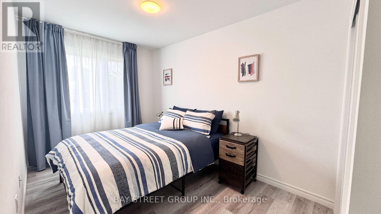 5921 Bentley Common, Niagara Falls, ON - Indoor Photo Showing Bedroom