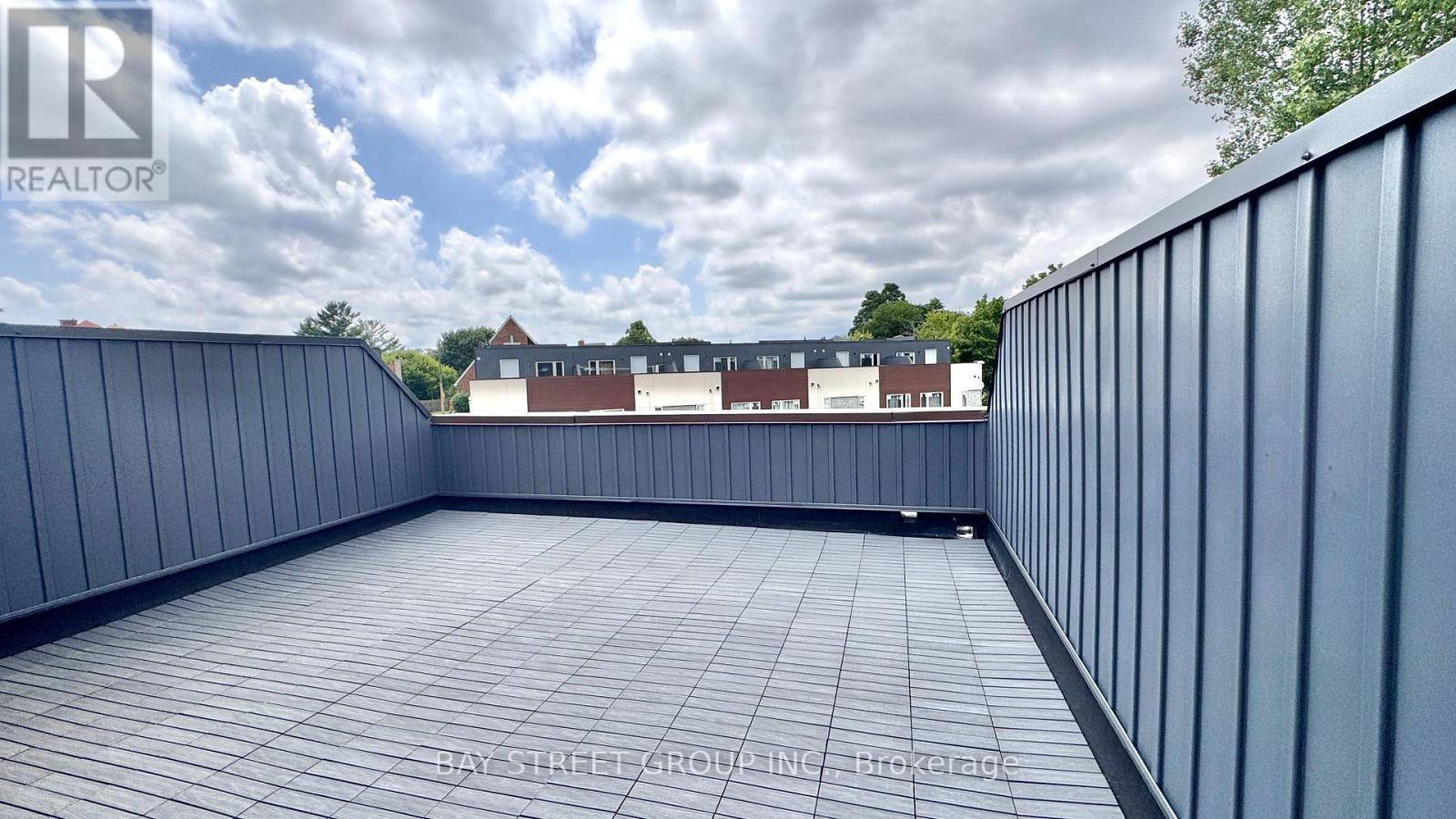 5921 Bentley Common, Niagara Falls, ON - Outdoor