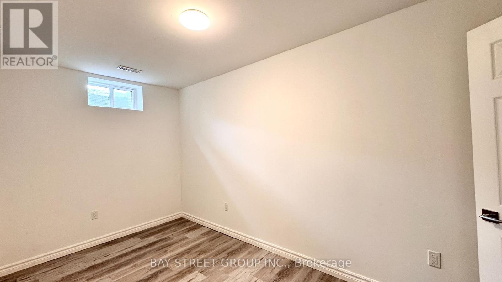 5921 Bentley Common, Niagara Falls, ON - Indoor Photo Showing Other Room