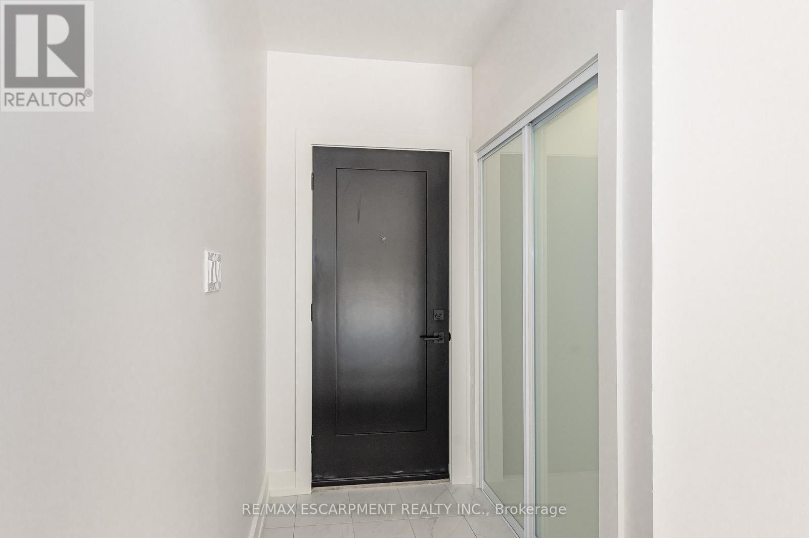 Upper - 664 Hiawatha Boulevard, Hamilton, ON - Indoor Photo Showing Other Room