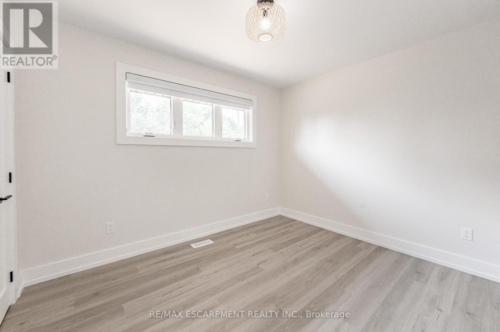 Upper - 664 Hiawatha Boulevard, Hamilton, ON - Indoor Photo Showing Other Room