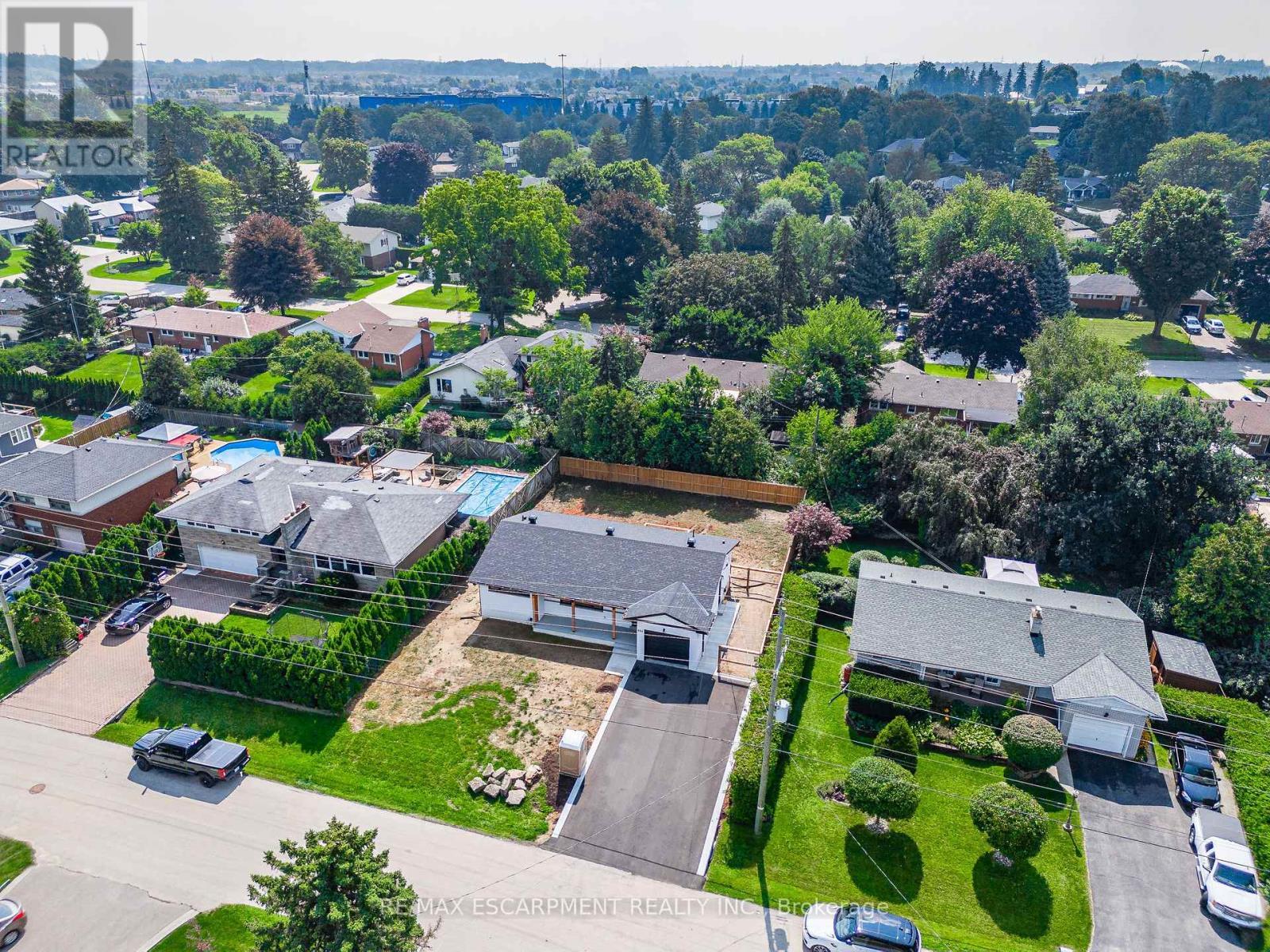 Upper - 664 Hiawatha Boulevard, Hamilton, ON - Outdoor With View