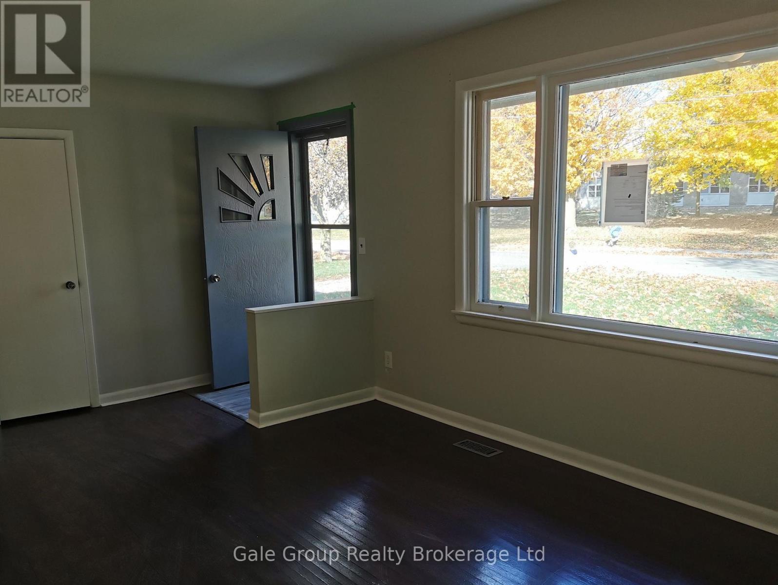 Upper - 74 Aileen Drive, Woodstock (Woodstock - South), ON - Indoor Photo Showing Other Room