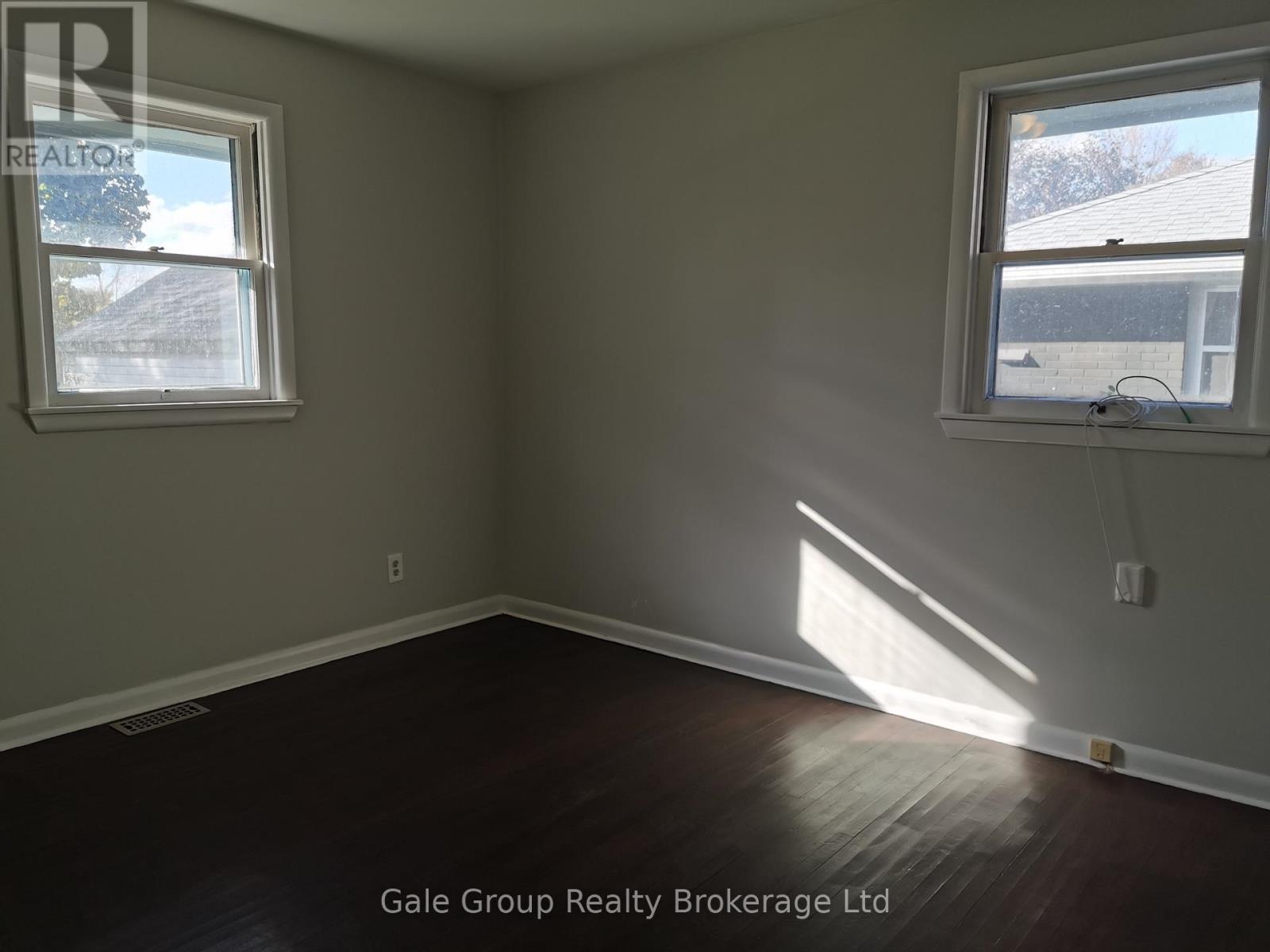 Upper - 74 Aileen Drive, Woodstock (Woodstock - South), ON - Indoor Photo Showing Other Room