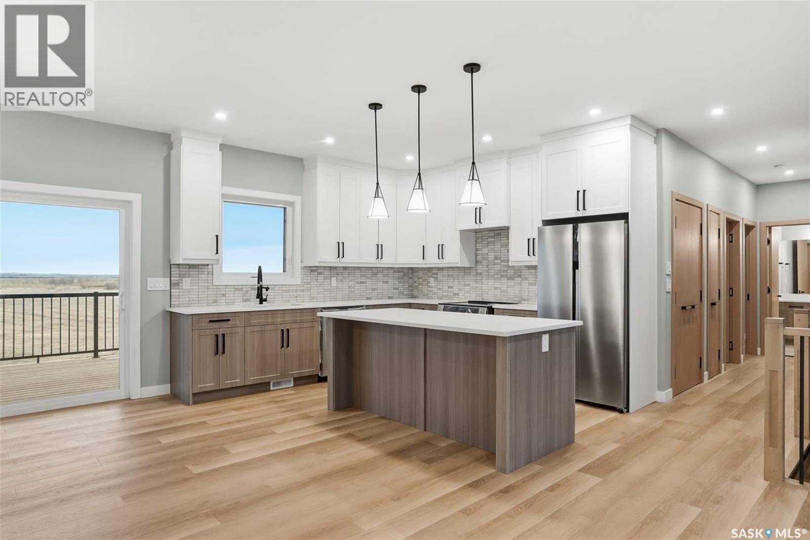 12 Cardinal Drive, Dundurn Rm No. 314, SK - Indoor Photo Showing Kitchen With Upgraded Kitchen