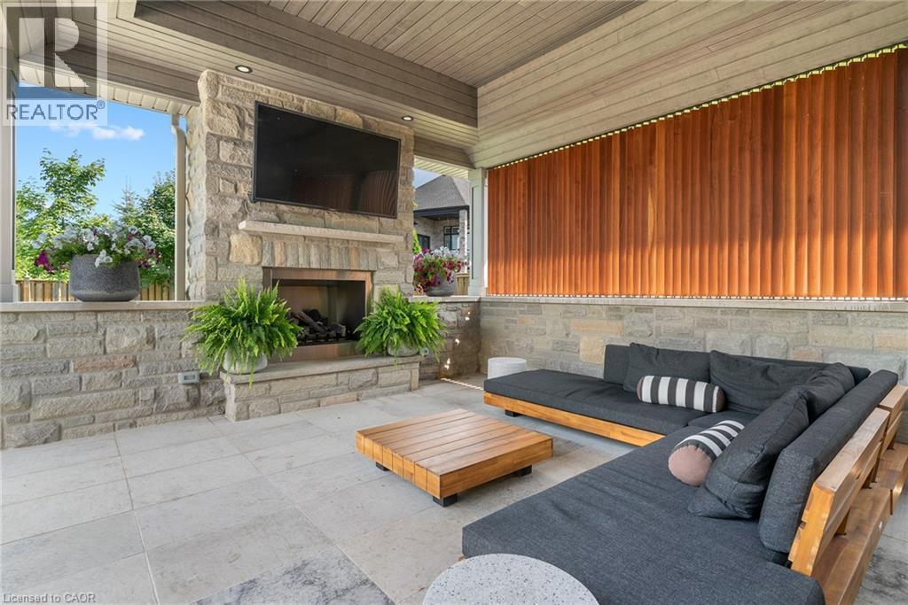 912 Fall Harvest Court, Kitchener, ON - With Fireplace With Exterior