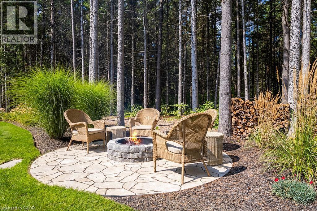 107 Louise Creek Crescent, Elmwood, ON - Outdoor