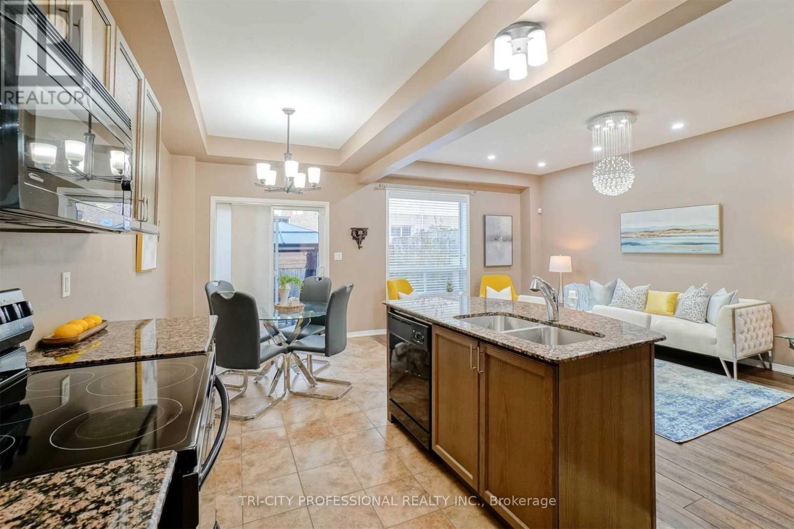 40 - 170 Palacebeach Trail, Hamilton, ON - Indoor Photo Showing Other Room