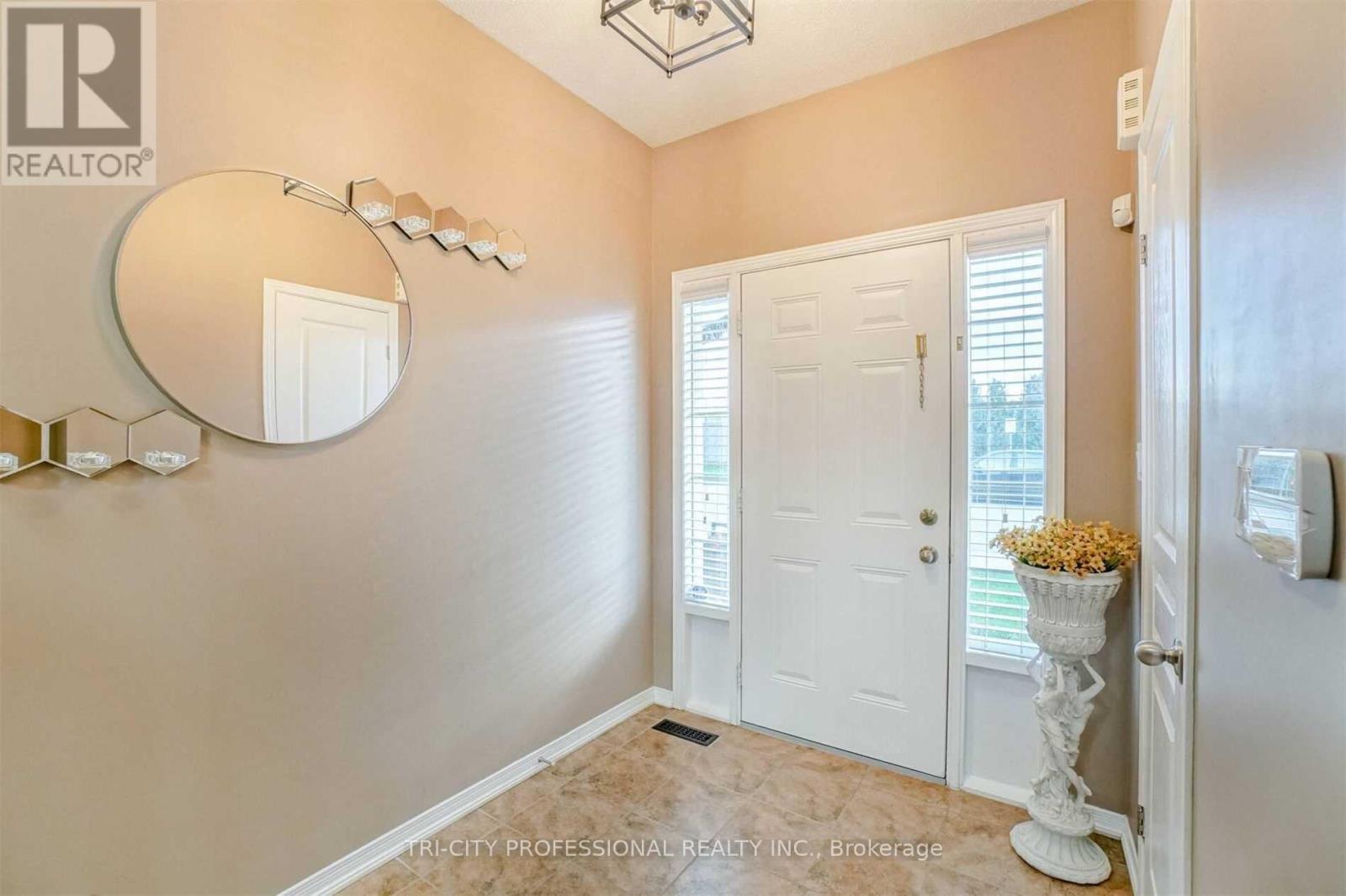 40 - 170 Palacebeach Trail, Hamilton, ON - Indoor Photo Showing Other Room