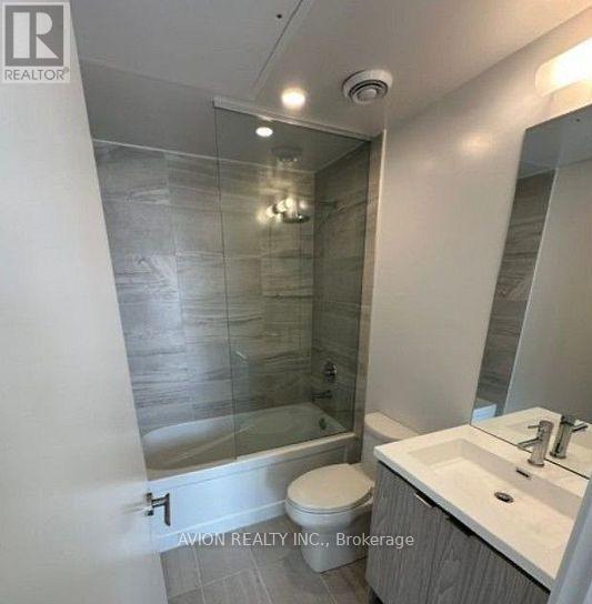 6212 - 55 Cooper Street, Toronto, ON - Indoor Photo Showing Bathroom